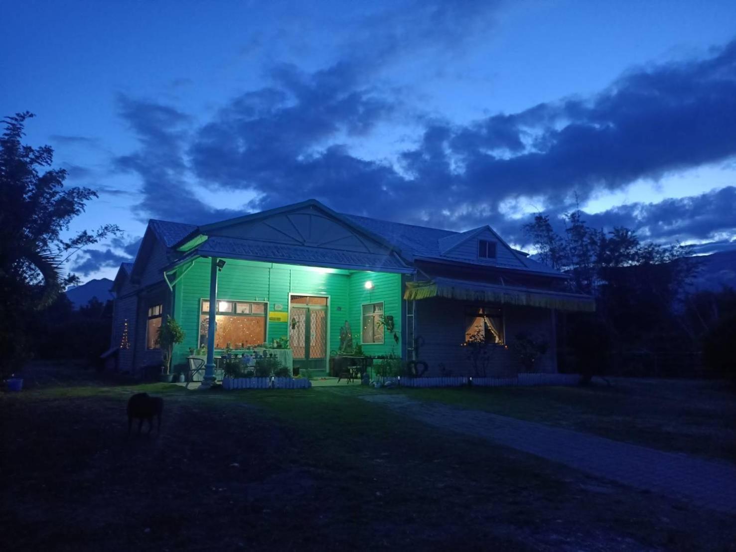 十畝田山莊會館 Hotel Chishang Luaran gambar